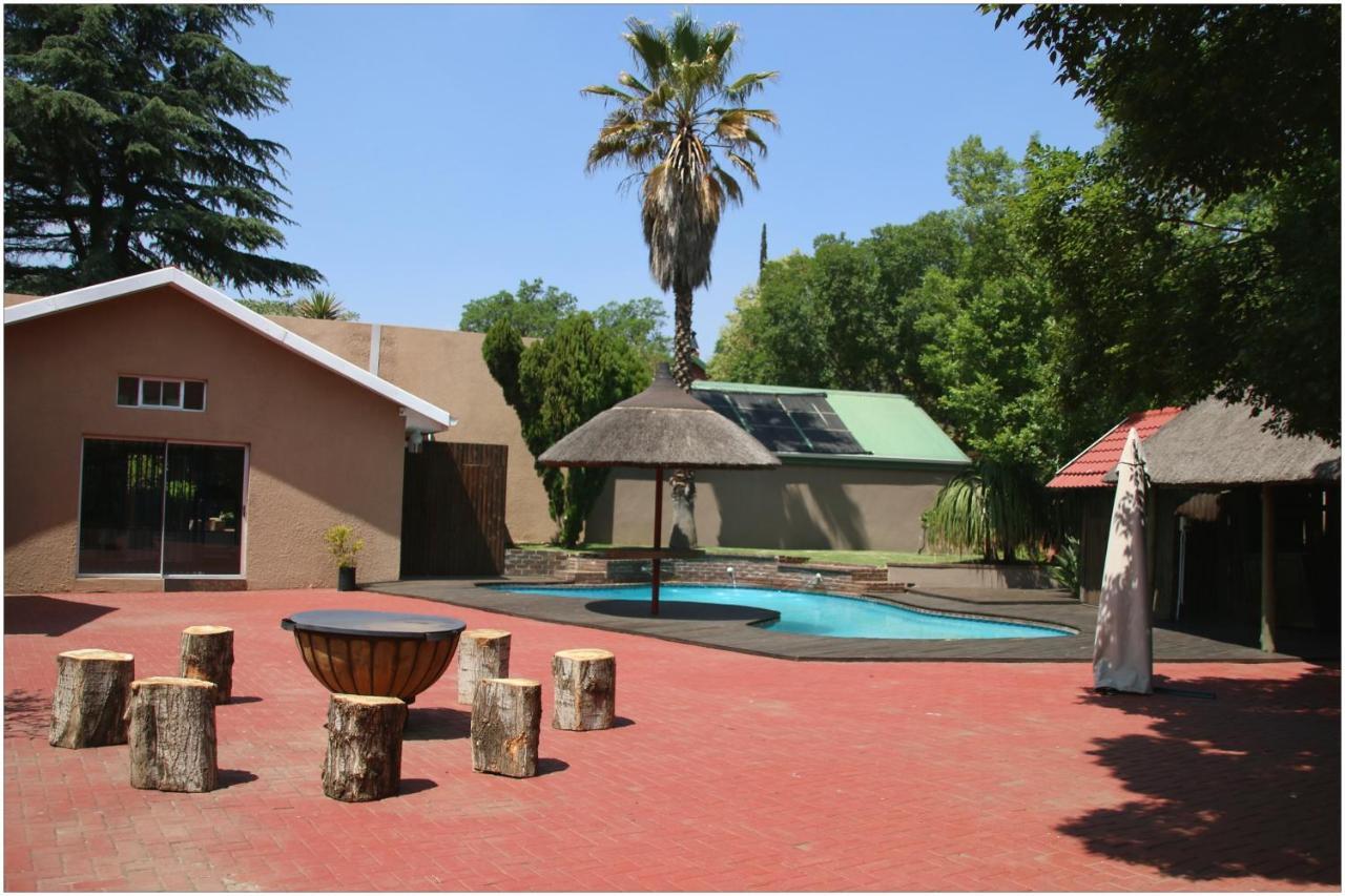 Aalwyns Guesthouse Vanderbijlpark Exterior foto