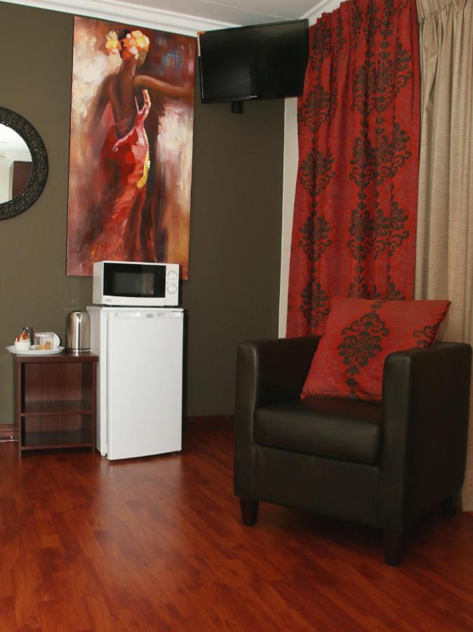 Aalwyns Guesthouse Vanderbijlpark Zimmer foto
